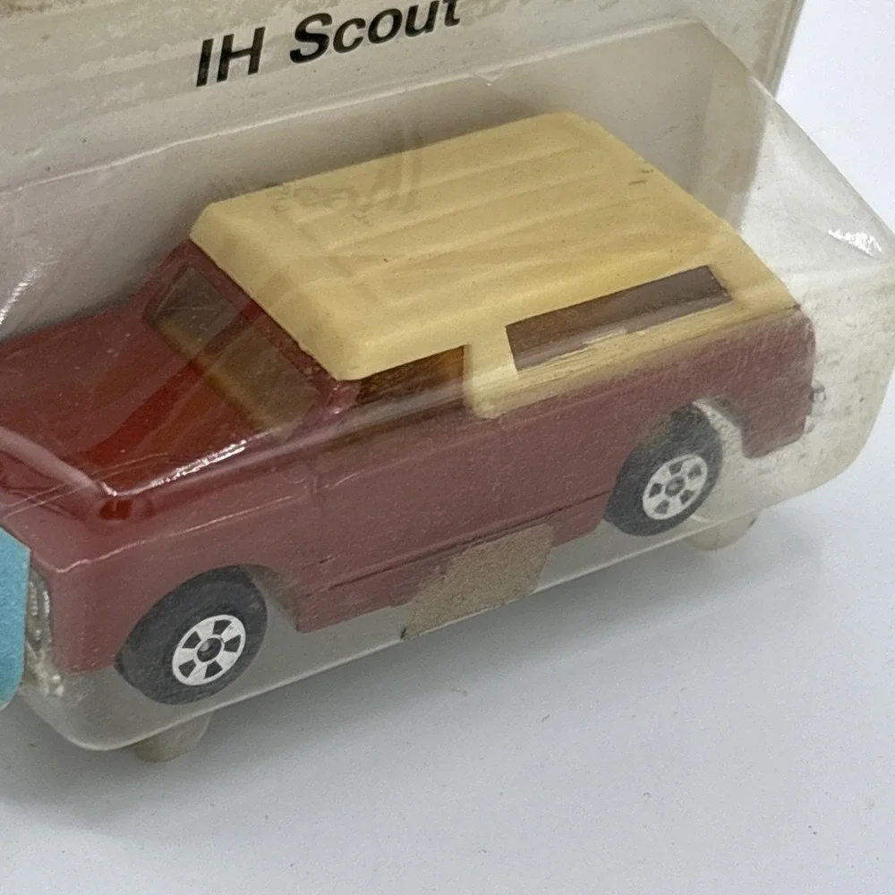 Vintage 1980 ERTL Fun Truckin IH Scout Traveler 1/64 Diecast Unpunched MOC